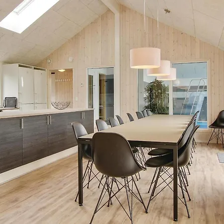 펜션 Cozy Home In Tranekaer With Sauna *