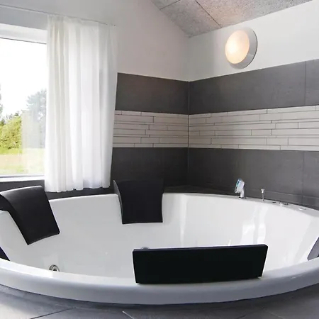 펜션 Cozy Home In Tranekaer With Sauna Tranekær